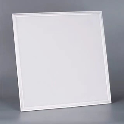 60*60cm Panneau LED recouvert de lumière avec 4000LM et 15000 heures de travail Coût compétitif
