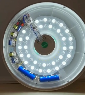 Lampes de plafond IP20 avec capteur radar à batterie au lithium et flux lumineux de 1440lm