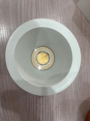 Durée de vie heures 30000 6W Carré Anti-éblouissement Plafond lumineux COB projecteurs pour LED Downlight