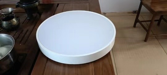 Découvrez un éclairage supérieur avec 30W Slim Smart LED Ceiling Light taille moyenne