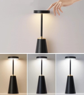 Lampe de chevet à lampe de nuit métallique lampe de table rechargeable sans fil pour la décoration de chambre