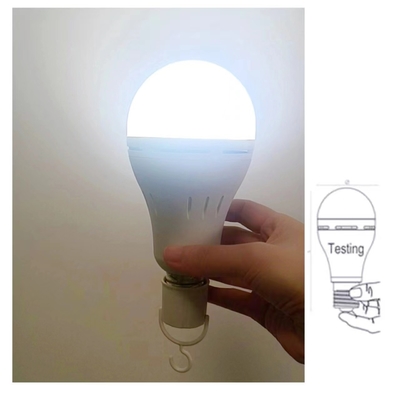Lampe à LED à batterie rechargeable au lithium-ion 12W E27 B22 pour une utilisation d'urgence et saine