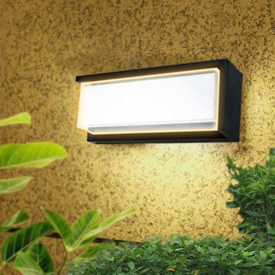 Lumière murale LED étanche à l'eau extérieure de 24w avec une efficacité de 80lm/w et un CCT de 3000K/4000K/6500K