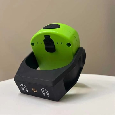 2- Lumière de travail LED portable avec batterie rechargeable au lithium de type USB-C et aimant fort