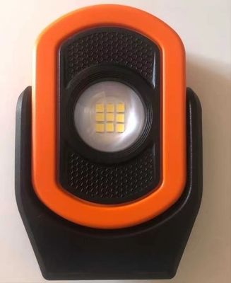 Éclairage de travail LED portable avec charge USB de type C et base magnétique forte