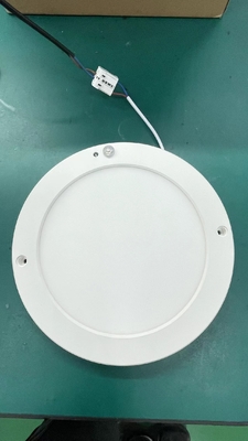 Europe Installation 18W 230V Capteur PIR Panneau LED Lumière avec 1875lm Lampe Flux lumineux lm