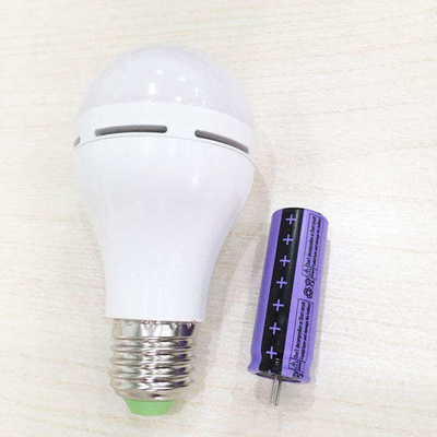 Lampe à incandescence à LED rechargeable de 7w E27 B22 pour l'éclairage d'urgence en alerte de lumière du jour de 6000K