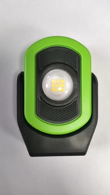 Lampe de poche LED atténuée pour l'entretien et l'inspection des voitures en atelier