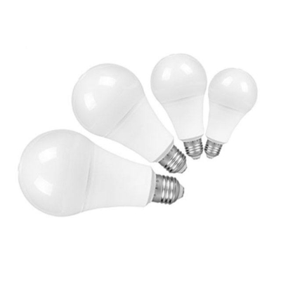 Une ampoule LED à haute luminosité A60 A70 avec 80 Ra et une température de couleur de 3000K/4000K/6500K