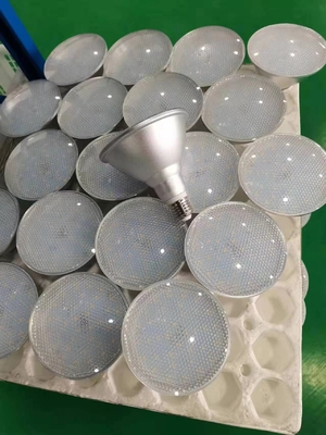 15000 heures de travail 15W PAR38 36D E27 220V projecteur LED pour les solutions d'éclairage