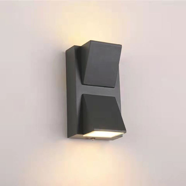 2700-6500K Température de couleur Éclairage mural à LED de jardin avec diffuseur en polycarbonate