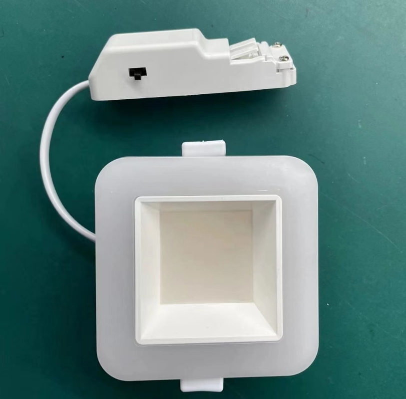 3 étapes Dimmable 900lm Muare Encastrée Downlight LED pour l'éclairage intérieur Laveuse murale